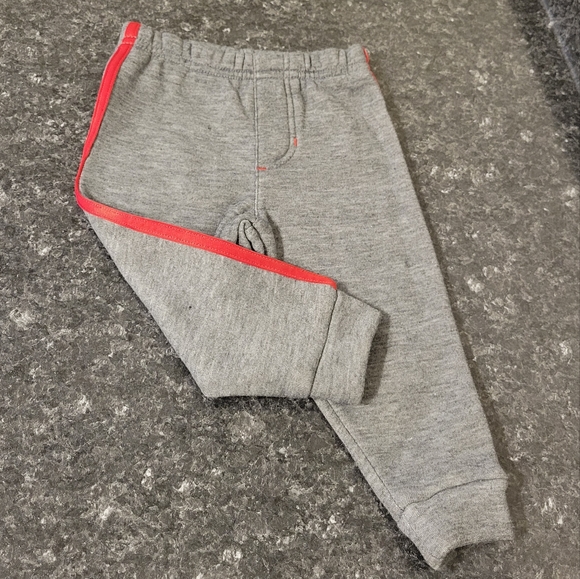 Paw Patrol 2 piece outfit 12 months - Picture 4 of 6